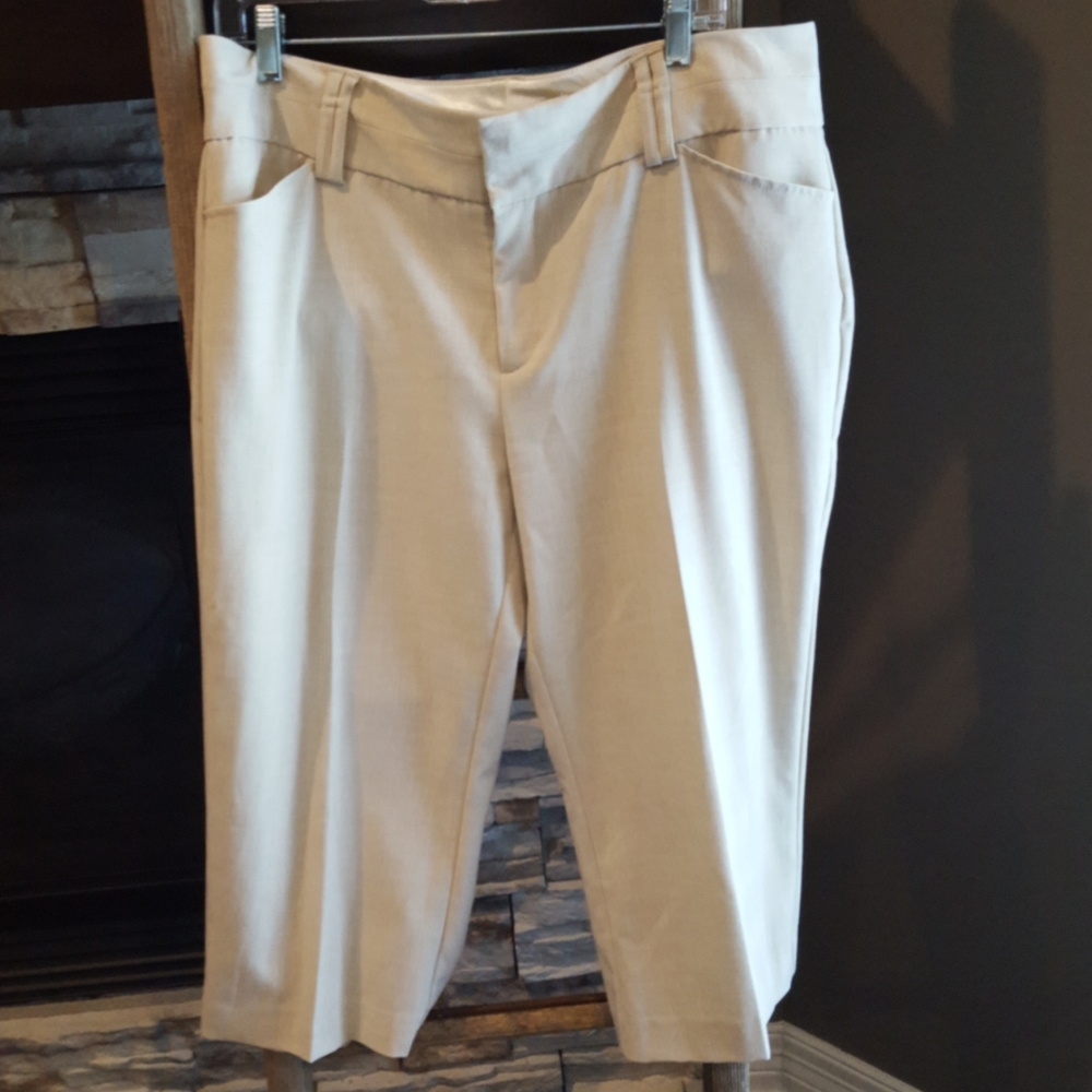 Maurices Capris